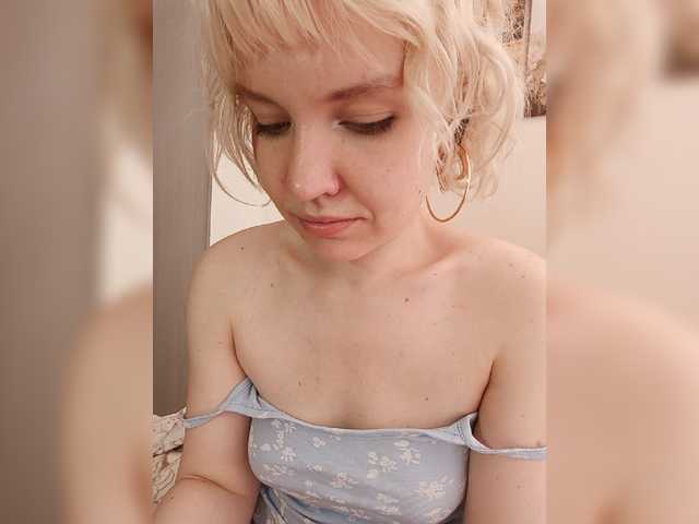 Tikoffka live cam on BongaCams