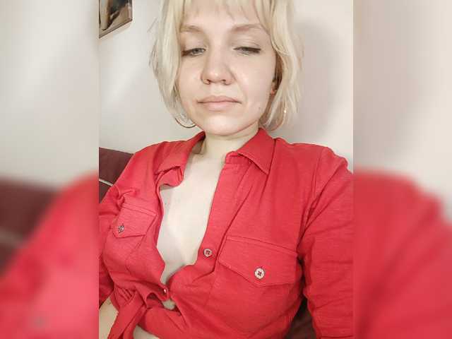 Tikoffka live cam on BongaCams