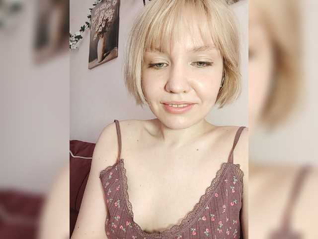 Tikoffka's BongaCams show and profile