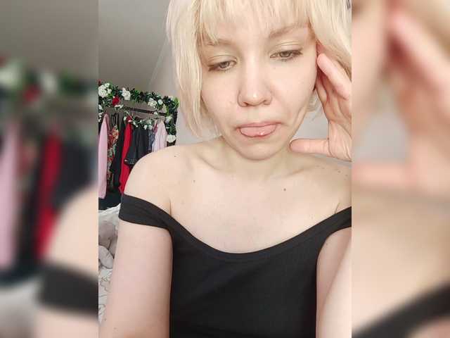 Tikoffka live cam on BongaCams