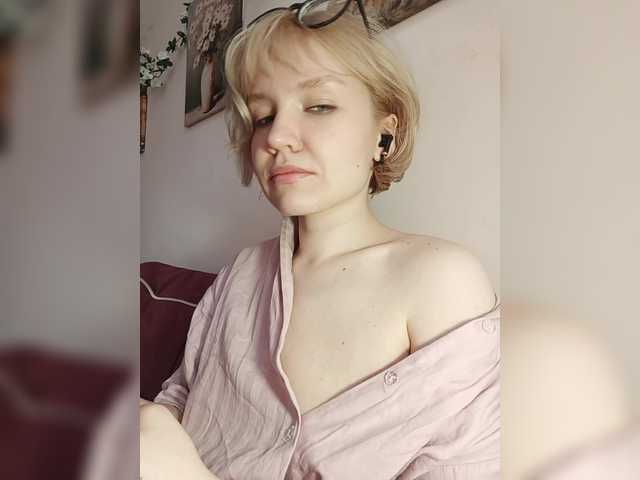 Tikoffka's BongaCams show and profile