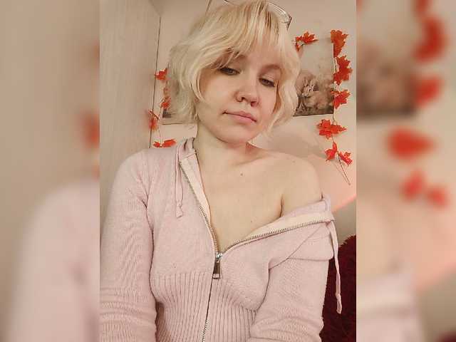 Tikoffka live cam on BongaCams