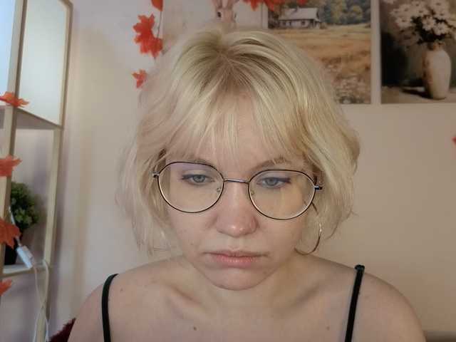 Tikoffka live cam on BongaCams