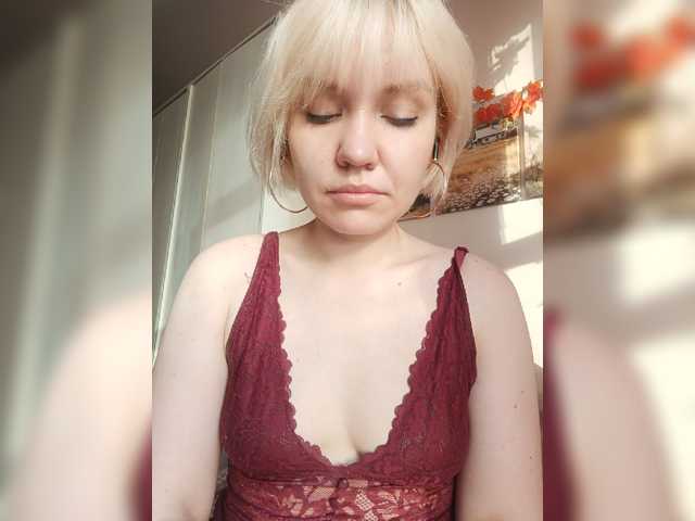 Tikoffka live cam on BongaCams