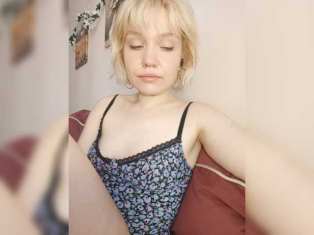 Tikoffka live cam on BongaCams