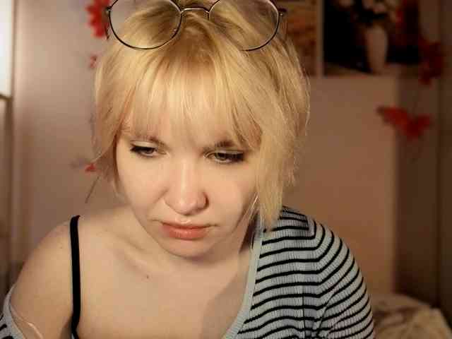 LadyAnny webcam