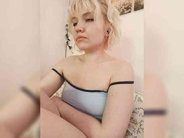 LadyAnny webcam