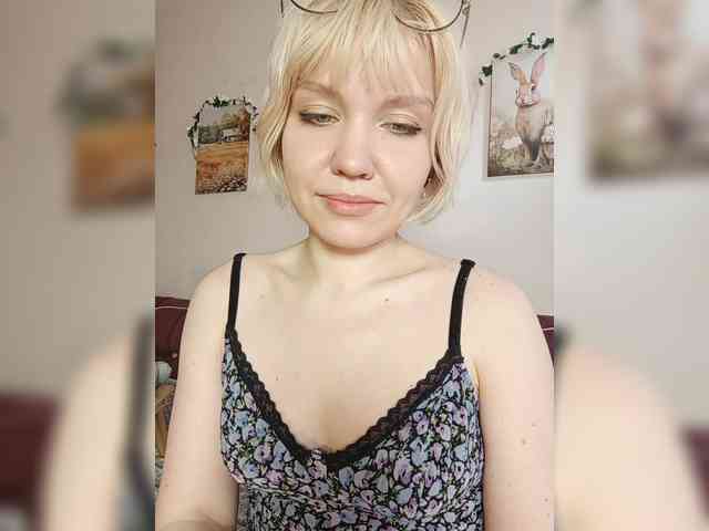 LadyAnny webcam