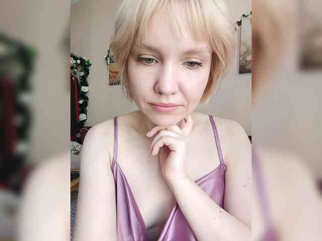 LadyAnny webcam