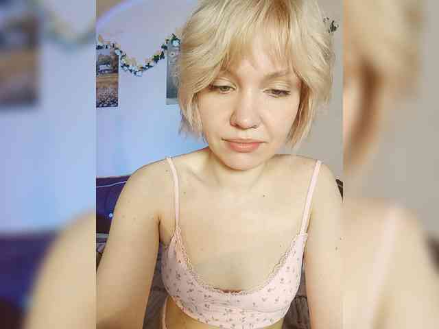 LadyAnny webcam