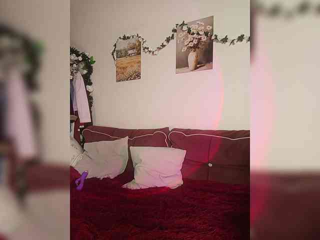 LadyAnny webcam