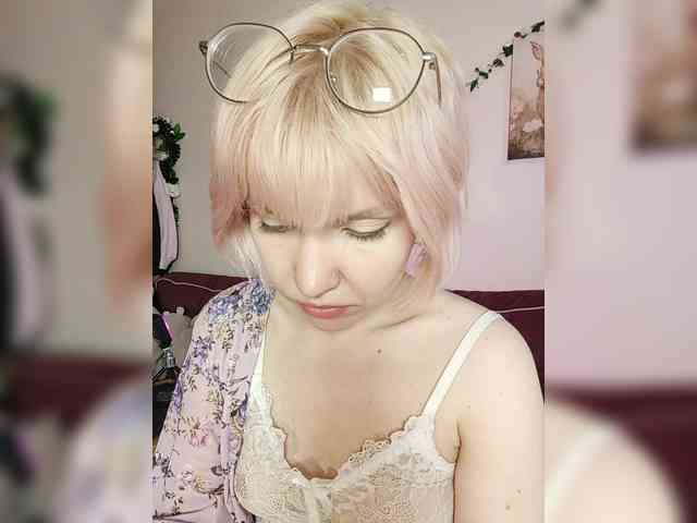 LadyAnny webcam