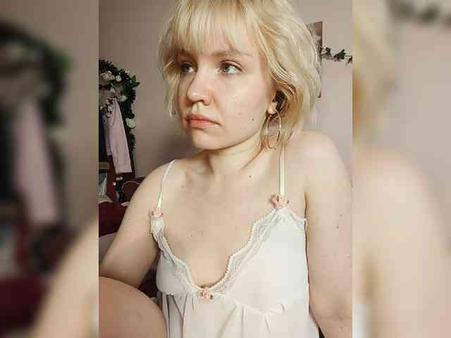 LadyAnny webcam