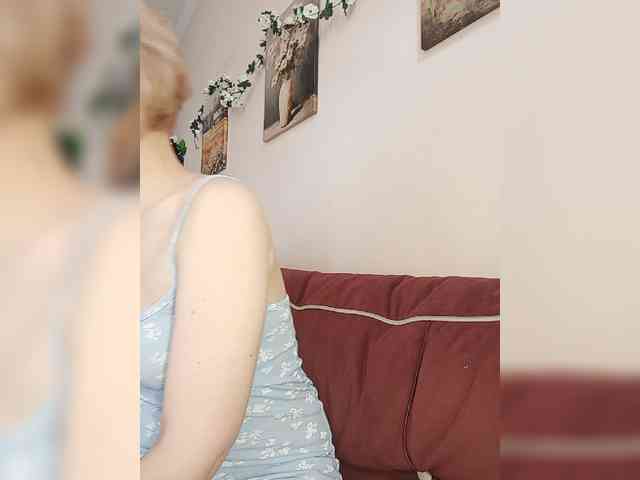 LadyAnny webcam