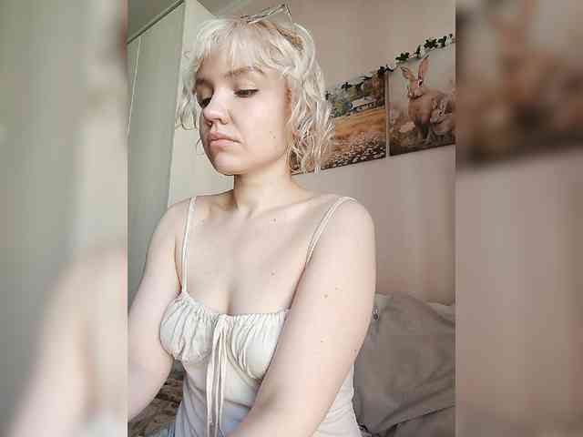LadyAnny webcam
