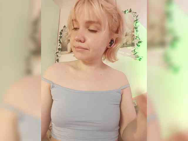 LadyAnny webcam