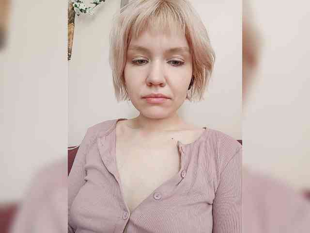 LadyAnny webcam