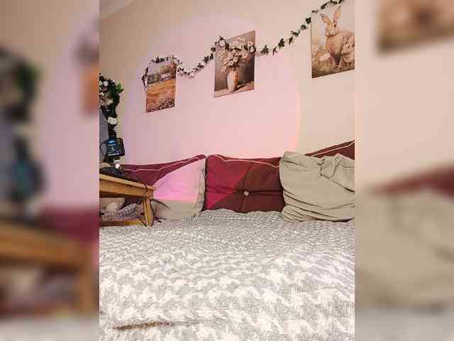LadyAnny webcam