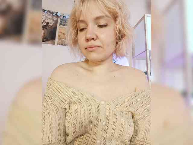 LadyAnny webcam