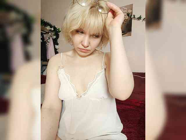 LadyAnny webcam