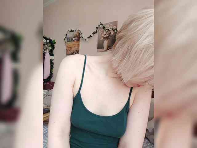 LadyAnny webcam