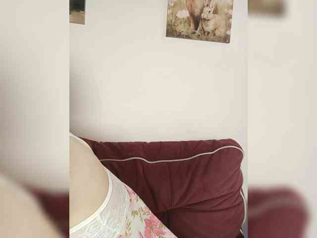 LadyAnny webcam