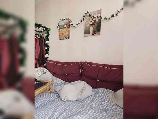 LadyAnny webcam