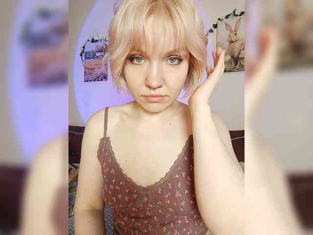 LadyAnny webcam