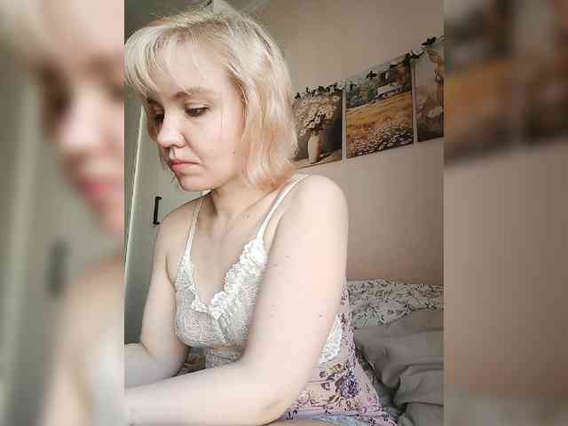 LadyAnny webcam