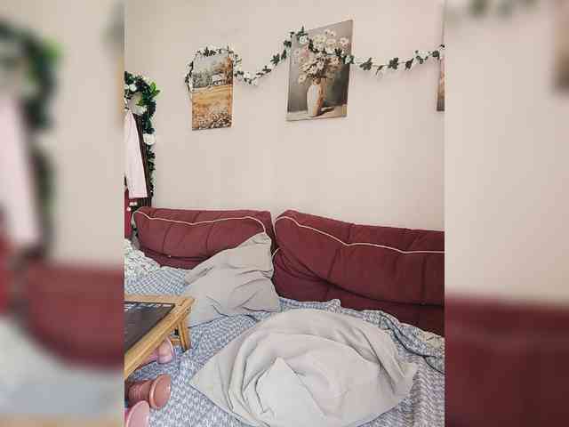 LadyAnny webcam