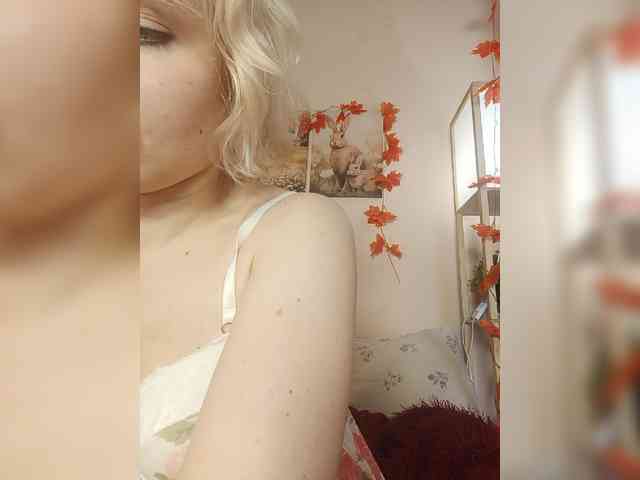 LadyAnny webcam