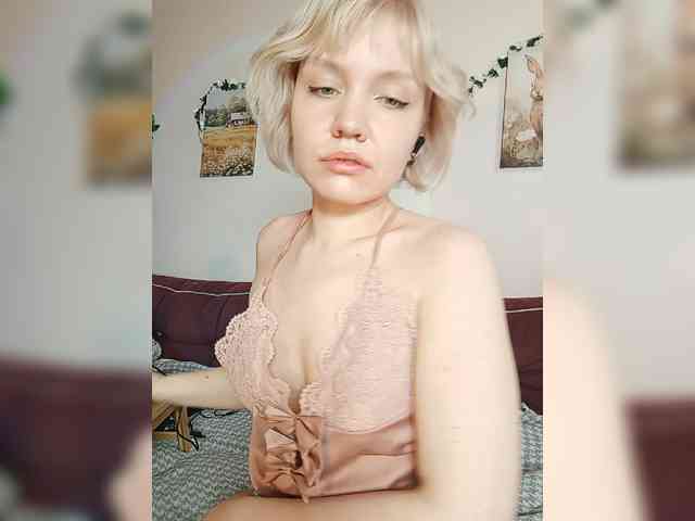 LadyAnny webcam