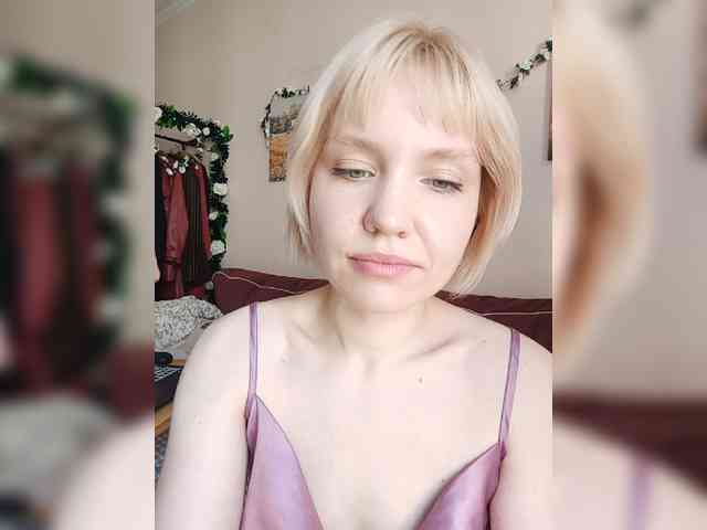 LadyAnny webcam