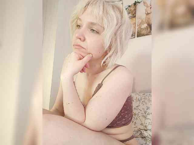 LadyAnny webcam