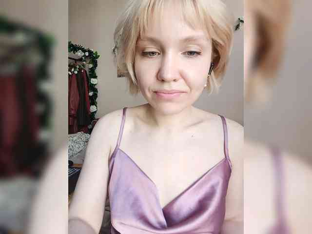 LadyAnny webcam
