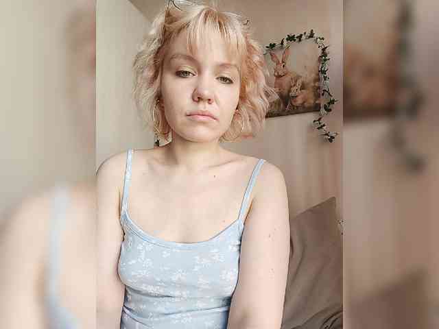 LadyAnny webcam