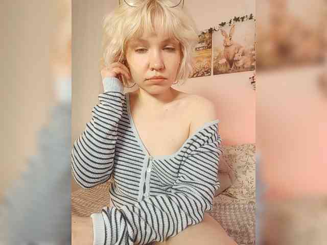 LadyAnny webcam