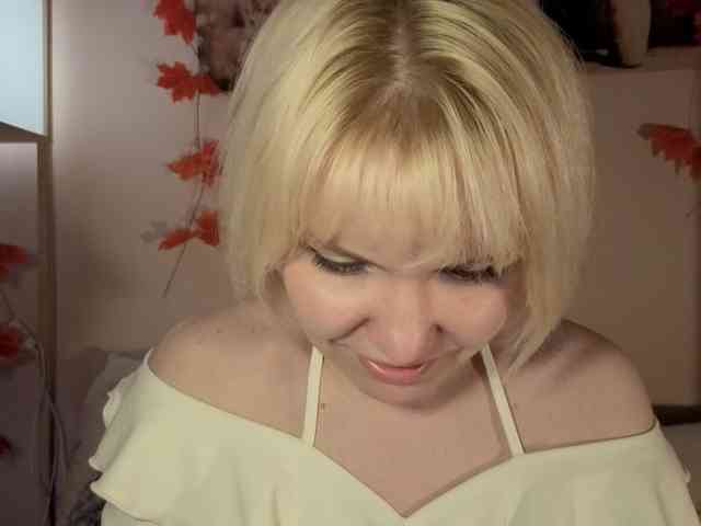 LadyAnny webcam