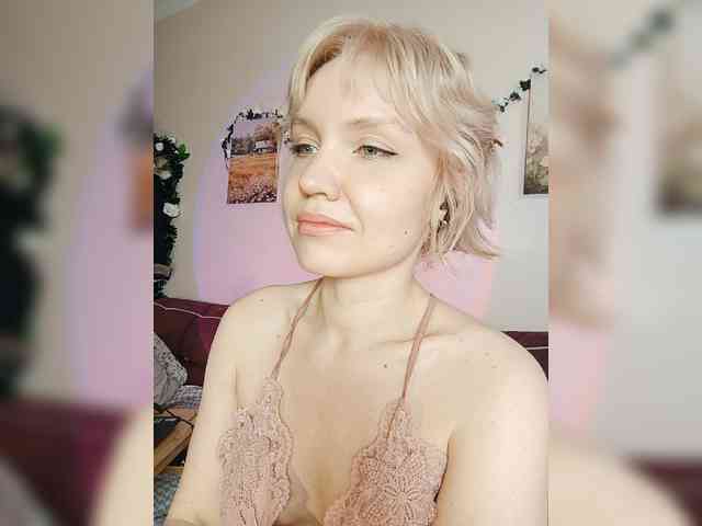LadyAnny webcam