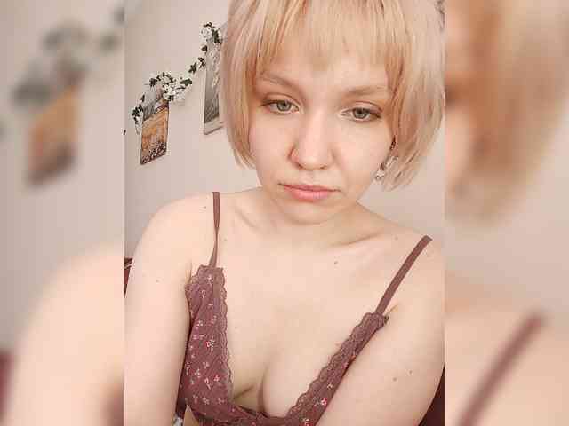 LadyAnny webcam