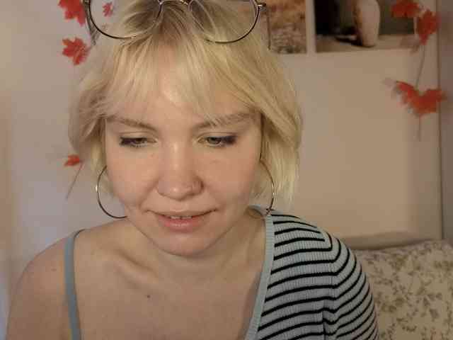 LadyAnny webcam