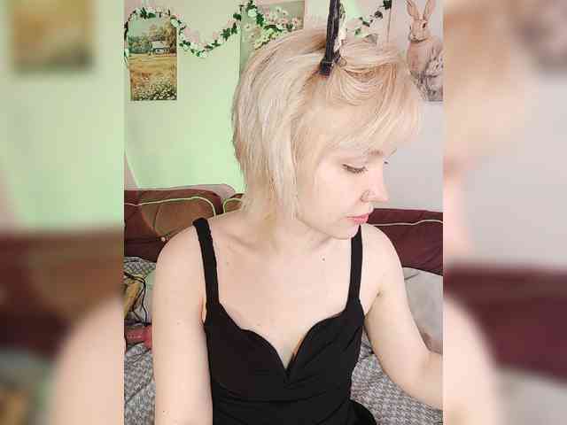 LadyAnny webcam