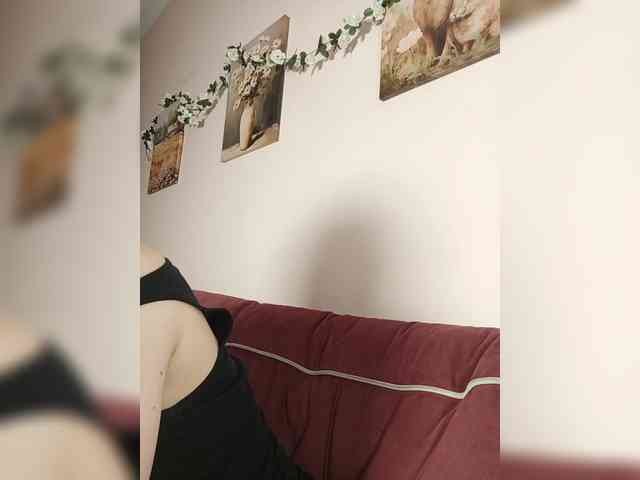 LadyAnny webcam