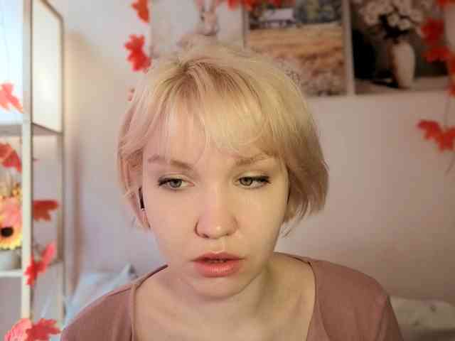 LadyAnny webcam