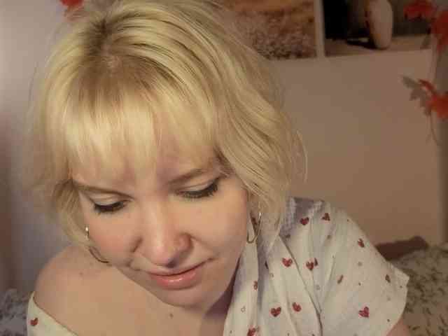 LadyAnny webcam