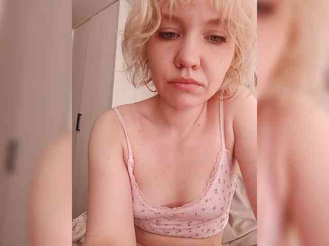 LadyAnny webcam