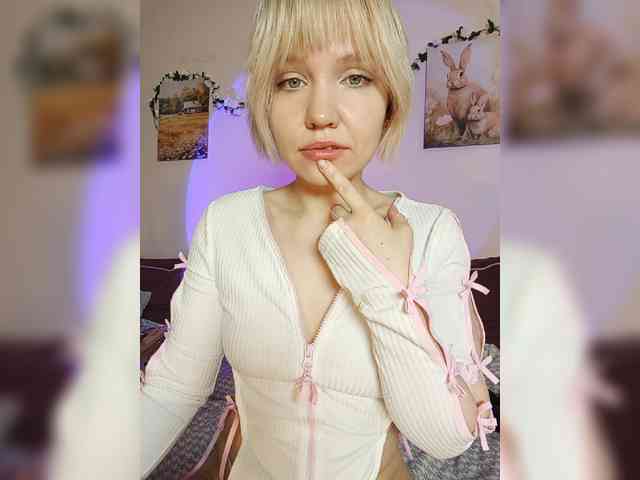LadyAnny webcam