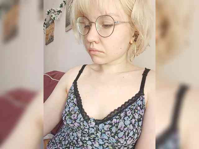 LadyAnny webcam
