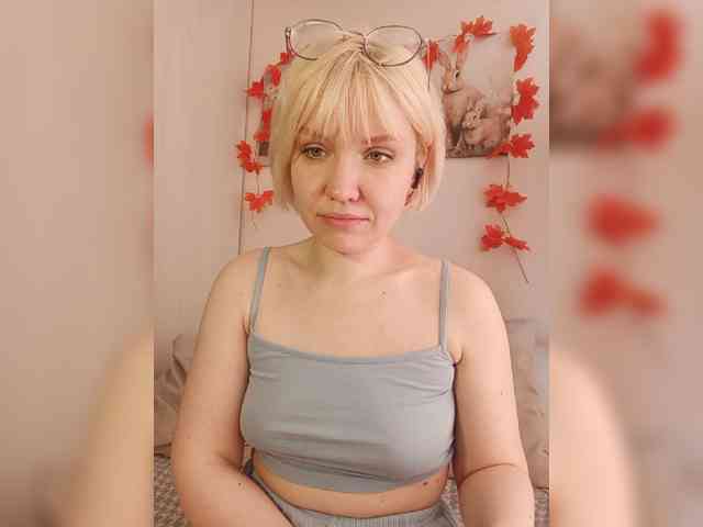 LadyAnny webcam