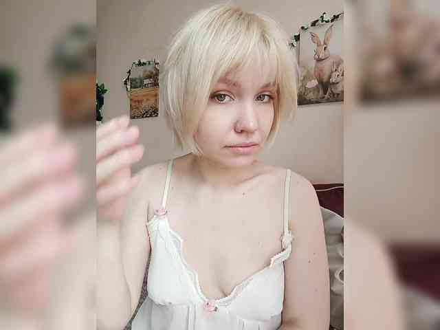 LadyAnny webcam